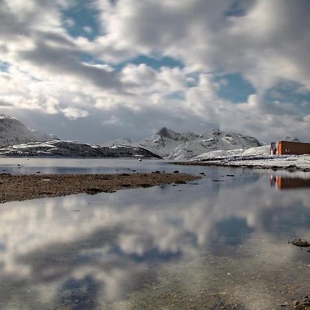 Storjord Farmstay Ranchhouse Kvaloya Bagian luar foto
