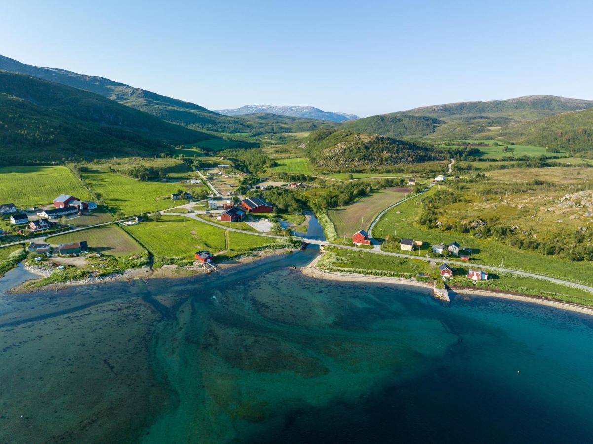 Storjord Farmstay Ranchhouse Kvaloya Bagian luar foto